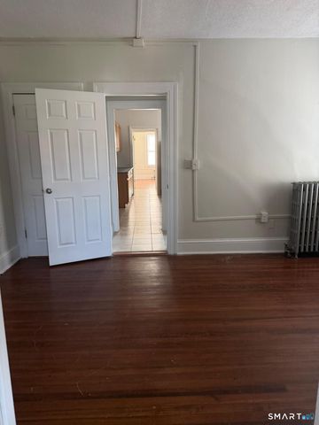 1932 Broad St #3, Hartford, CT 06114
