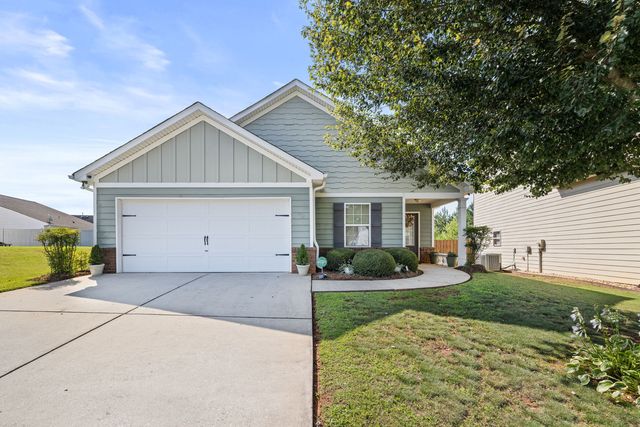 4707 Sweetwater Dr, Gainesville, GA 30504