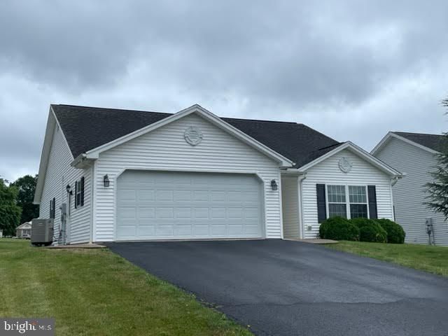 110 Greenfield Dr, Reedsville, PA 17084