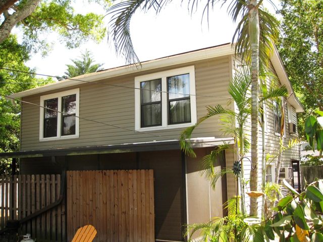 730 1/2 24th Ave  N #2, Saint Petersburg, FL 33704