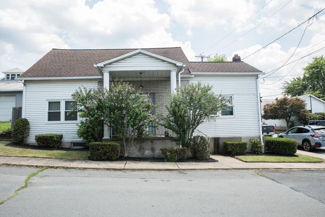 88 La Grange St, Pittston, PA 18640