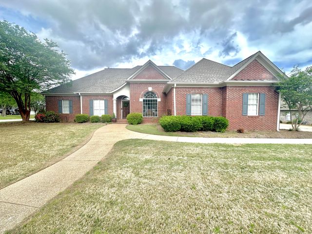 1849 Lakefield Dr, Tupelo, MS 38801