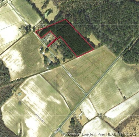 Bear Ln, Lumberton, NC 28360
