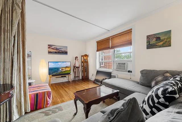 28-01 Union St #5F, Flushing, NY 11354