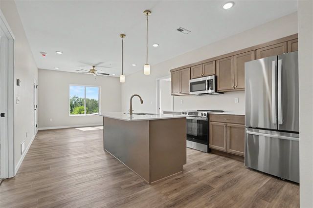 4428 Deer Creek Rd #205, Iowa City, IA 52246