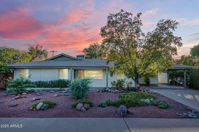 8201 E  Monterey Way, Scottsdale, AZ 85251