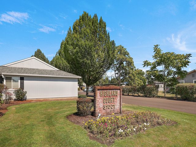 31001 NW Highland Ct #17, North Plains, OR 97133