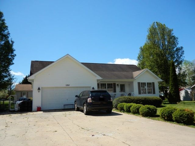130 Sharons Way, East Flat Rock, NC 28726