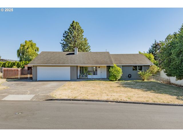 1705 NW Terrace St, Vancouver, WA 98685