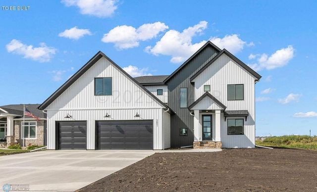 343 25th Ave E, West Fargo, ND 58078