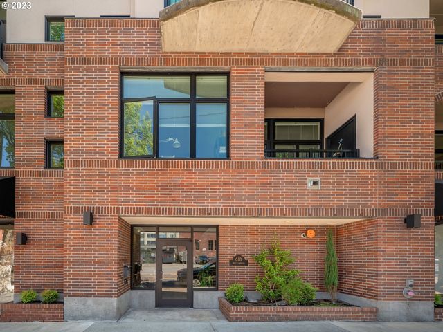 618 NW 12th Ave #207, Portland, OR 97209