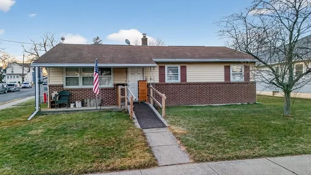 426 S  Wilbur Ave, Sayre, PA 18840