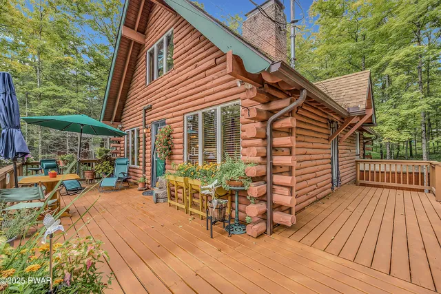 12 Parkwood Dr #429, Lake Ariel, PA 18436