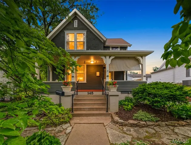 145 N  Clay Ave, Saint Louis, MO 63135