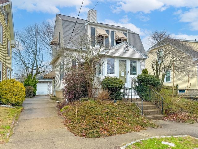 183 Sycamore St, New Bedford, MA 02740