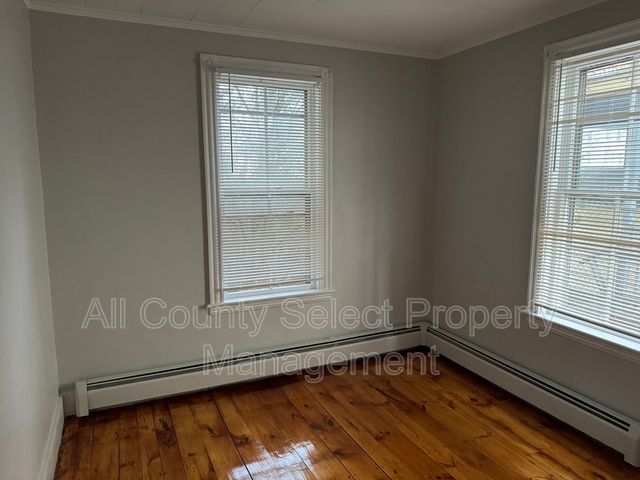 5 Marble St #1, Haverhill, MA 01832