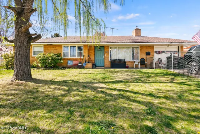 306 N  41st Ave, Yakima, WA 98908