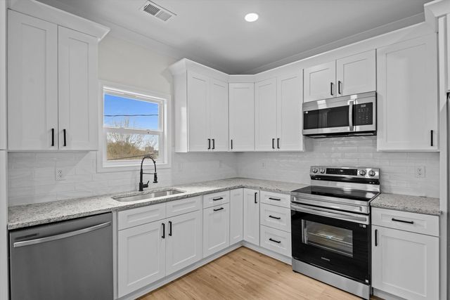 1318 House St #A, Columbia, SC 29204