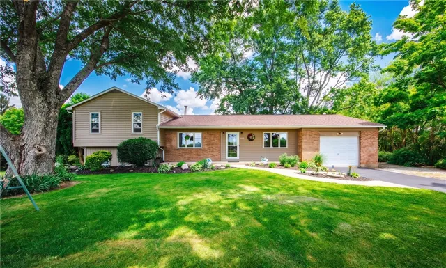 3908 Elm Tree Rd, Waynesville, OH 45068