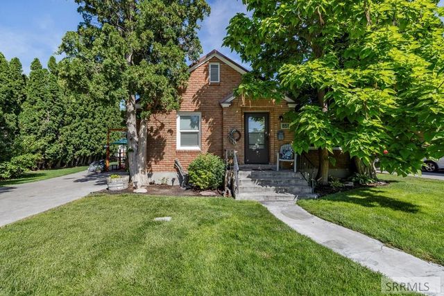851 S  Shilling Ave, Blackfoot, ID 83221