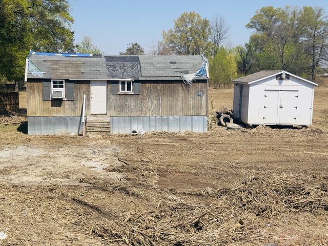 614 E  Church St, Kenton, TN 38233