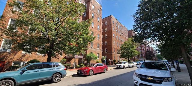63-89 Saunders Street UNIT 3-G, Queens, NY 11374