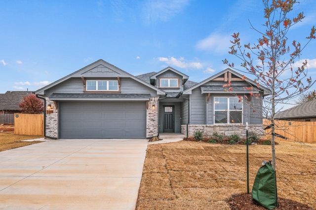 300 Megan Ct, Blanchard, OK 73010