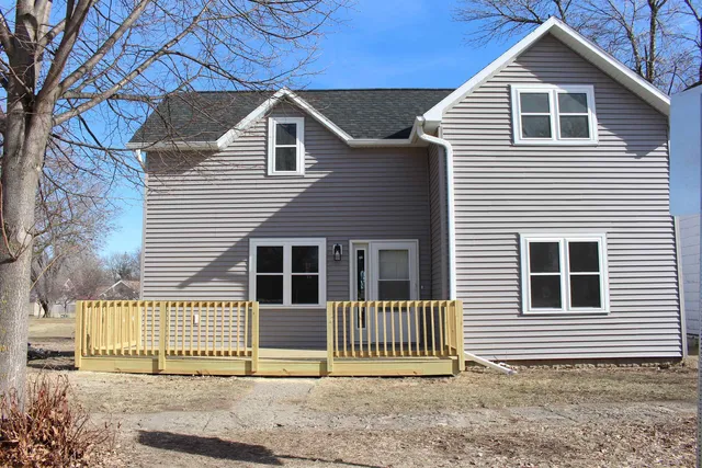 128 Vine St, Lake View, IA 51450