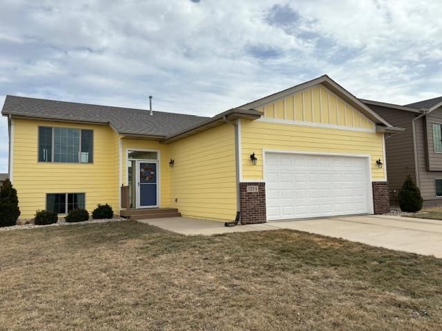 1204 N  Valley View Rd, Sioux Falls, SD 57107