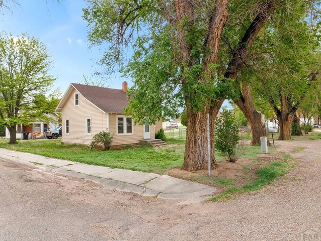 701 6th St, Fowler, CO 81039