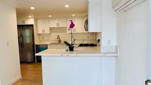 1813 1/2 S  Highland Ave, Los Angeles, CA 90019