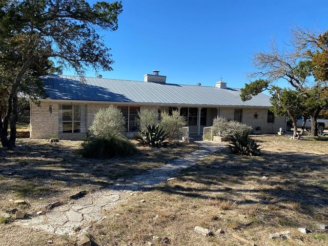 118 Zeder Strasse, Fredericksburg, TX 78624