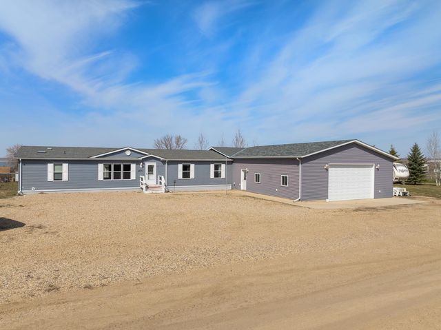 8325 38th St NW, New Town, ND 58763