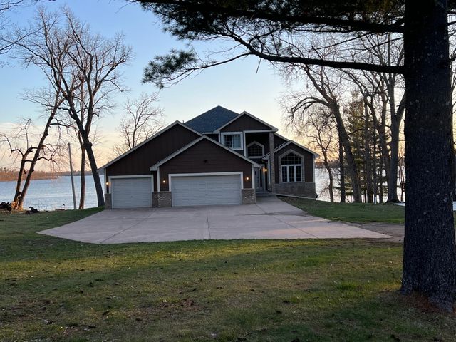 17881 Feather Ln, Pine City, MN 55063