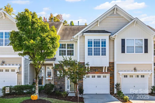 7410 Calhoun Falls Dr, Rock Hill, SC 29732