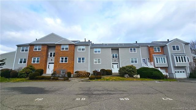 53 Carriage Dr   #53, Milford, CT 06460