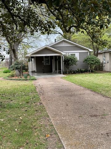 408 Keesler St, Greenwood, MS 38930