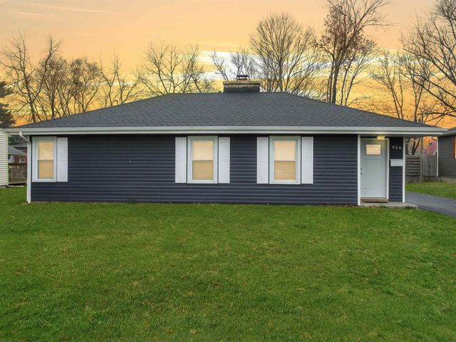 926 W  2nd St, Byron, IL 61010
