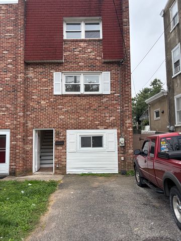 828 George St, Norristown, PA 19401