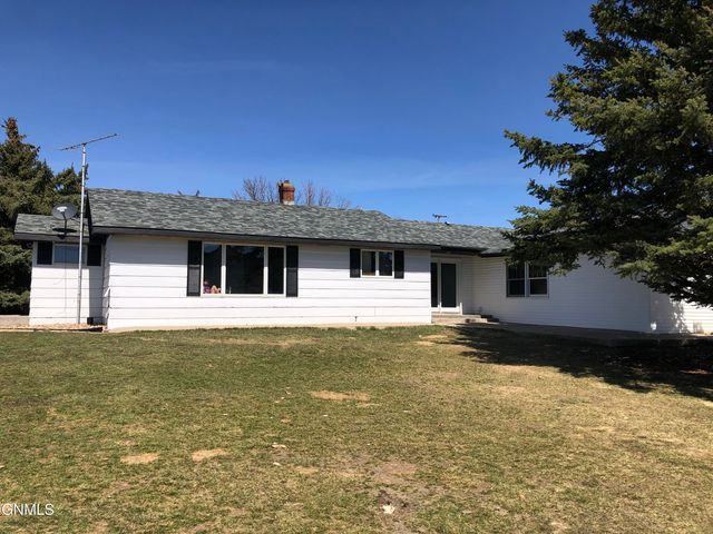 103 E  2nd Ave, Outlook, MT 59252