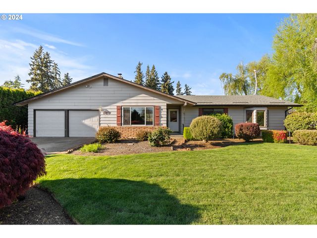 780 NE 22nd Ave, Canby, OR 97013