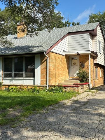 1142 Brighton Pl, Glen Ellyn, IL 60137