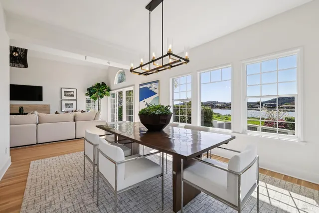 11 Gretchen Place, Greenbrae, CA 94904