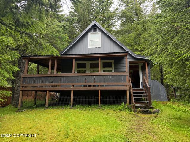 13975 Beach Dr, Seward, AK 99664