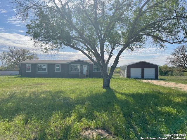 41 Private Road 3492, Gonzales, TX 78629