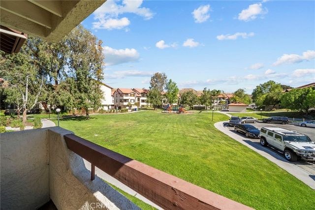 27949 Tyler Ln #355, Santa Clarita, CA 91387