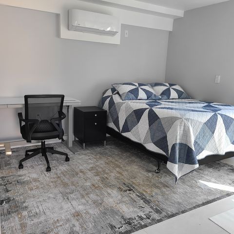 2504 23rd St #F, Santa Monica, CA 90405