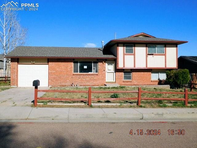 1975 Shawnee Dr, Colorado Springs, CO 80915