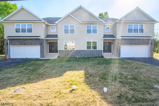 10 A Delar Pky #A, Franklin Park, NJ 08823