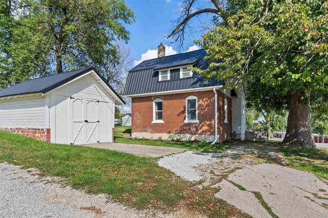 138 W  Lakeview St, North English, IA 52316